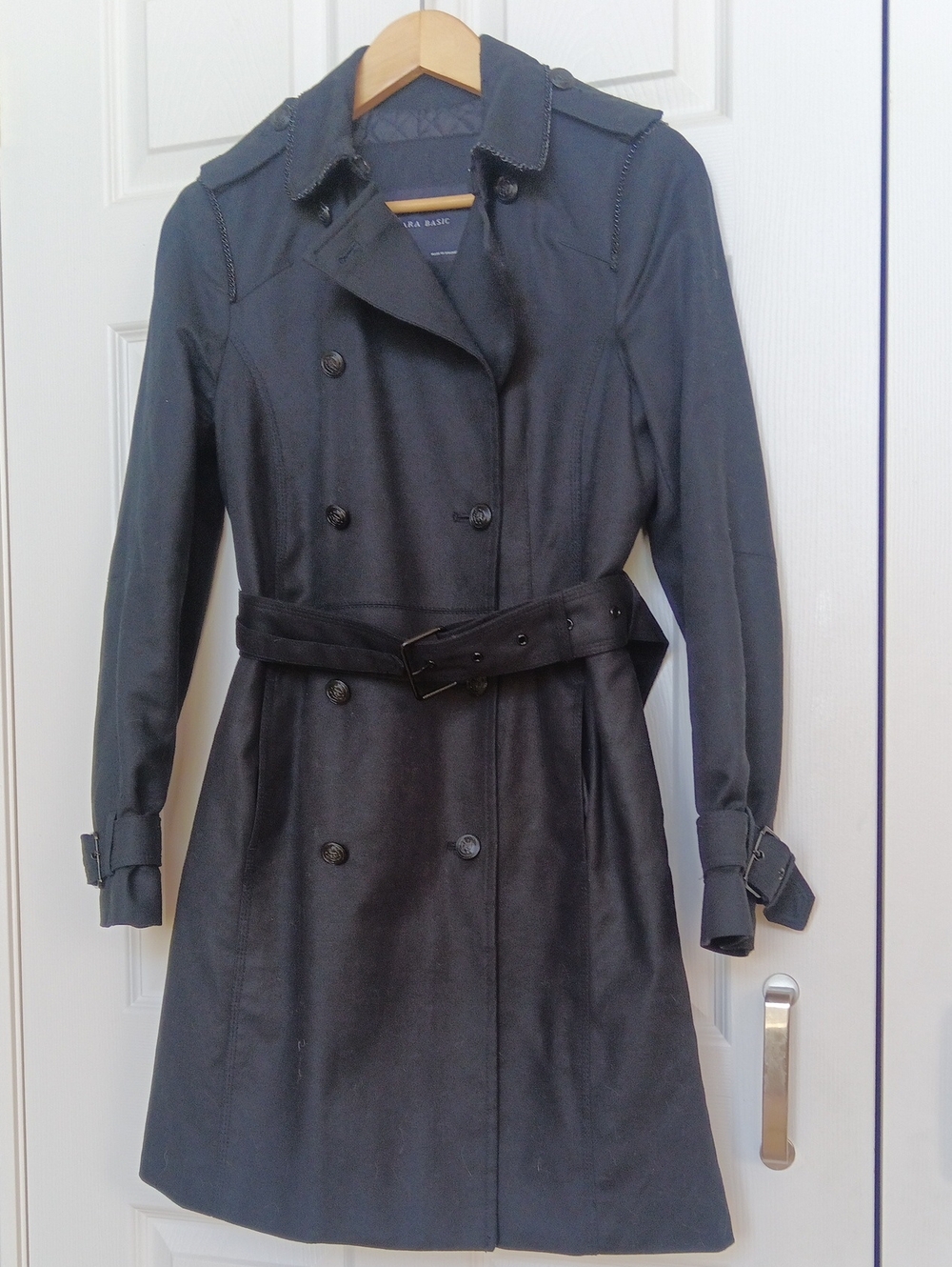 P20" L34" Zara Quilted Knee-length Double-Breasted Black Trench Coat - Like New